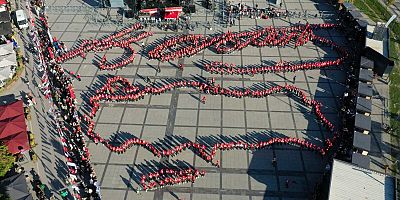 1380 kişilik dev zeybek gösterisi nefesleri kesti 