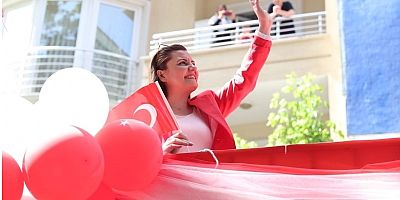 19 Mayıs coşkusu sokaklara taşındı