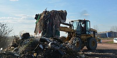 40 kamyon atık temizlendi