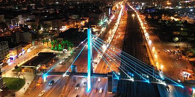 Adnan Menderes Üstgeçidi ışıl ışıl oldu