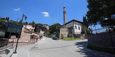 Akçakoca Meydanı açık hava müzesi gibi