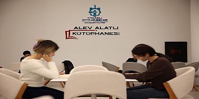 Alev Alatlı Kütüphanesi gençlerin göz bebeği oldu