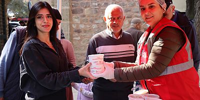 Atatürkün en sevdiği yemekler vatandaşlara ikram edildi