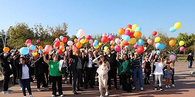 Balonlar SMA lı Masal Bebek İçin Uçuruldu