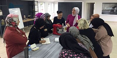 Başiskele Pastacılık Okulunda Geleceğin Pasta Şefleri Yetişiyor	