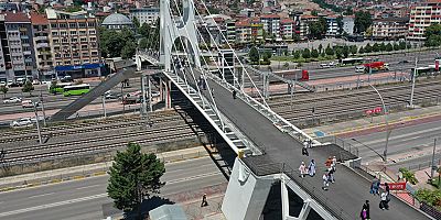 Büyükşehir aynı anda 500 noktada üstyapı çalışması yapıyor