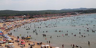 Cankurtaranlar 227 kişiyi boğulmaktan kurtardı