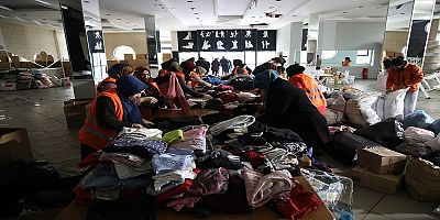 Çayırovada deprem bölgesi için yardım kampanyası