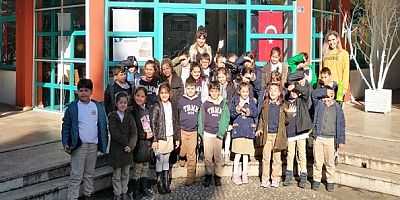 ÇOCUK HAKLARI OKULU ÇOCUKLARI BİLİNÇLENDİRİYOR