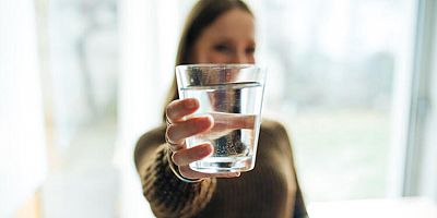 Corona virüse karşı neden su içiyoruz? 