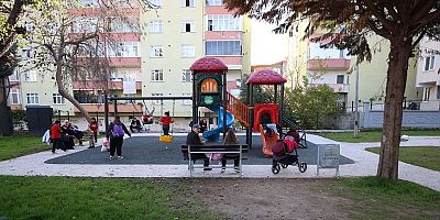 Derincede Parklar Yenileniyor Güzelleşiyor	