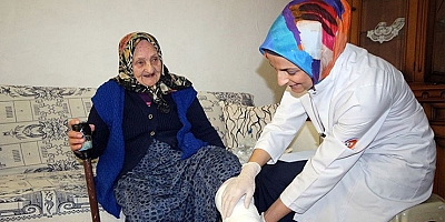 Evde Bakım personellerini kadroya alındı