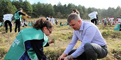 Gölcük Belediyesi 3.100 Fidan Bağışladı