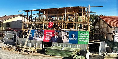 Gölcük Saraylıda tarihi yapı aslına uygun yenileniyor