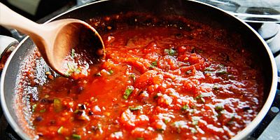 İkinci kez ısıtıp yemeyin! Zehirliyor!