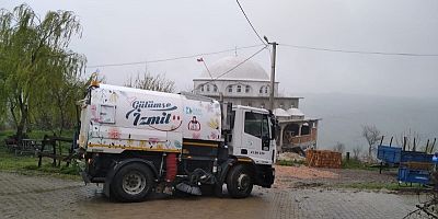 İzmit Belediyesi Köyleri temizliyor