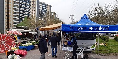 İzmit Belediyesi maske dağıtmaya başladı