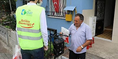İzmit Belediyesi Sağlık kiti dağıttı
