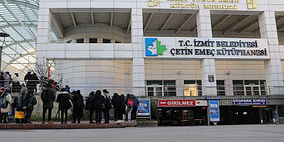 İzmit Belediyesinden çocuklara Cumhuriyet hediyesi