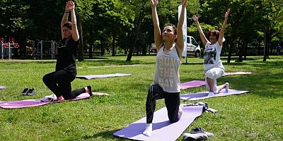 İzmit belediyesinden kadınlara özel spor etkinliği