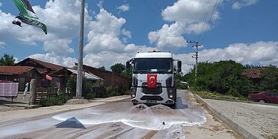 İzmit caddelerinde ilk gün ki gibi dezenfekte