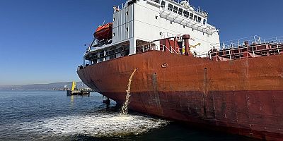 İzmit körfezini kirleten gemiye suçüstü