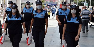 İzmitin kadın zabıtaları görev başında