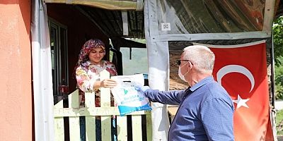 İzmitin tüm köylerine maske ve hijyen seti