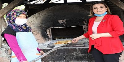 İzmitliler mancarlı pidenin tadına vardı