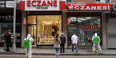 İzmitte Eczanelere Dezenfektasyon desteği