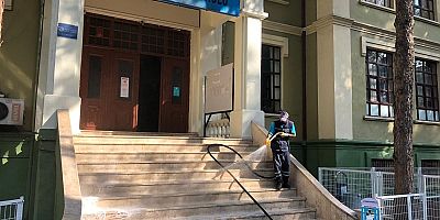 İzmitte okullar dezenfekte ediliyor