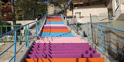 İzmitte Rengarenk Merdivenler