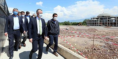 “Kartepe Kent Meydanı şehrimiz için değerli bir kazanım olacak”