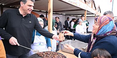 Kartepe kestane festivalinde 4 ton kestane dağıtıldı