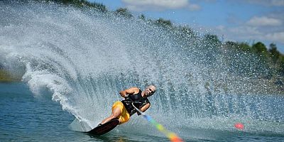 Körfez Sevindiklide Su Kayağı Resitali	