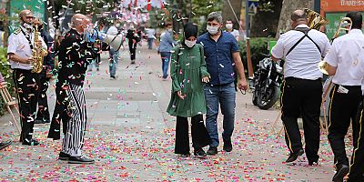 Maskelerini doğru taktılar, ödülü kaptılar