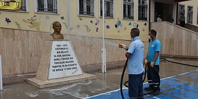 Okullar yüz yüze eğitim öncesi temizleniyor