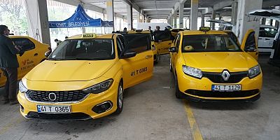 Yüzlerce taksi ikinci kez dezenfekte edildi